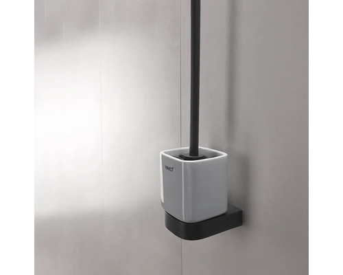 Závěsná WC souprava s kartáčem a držákem