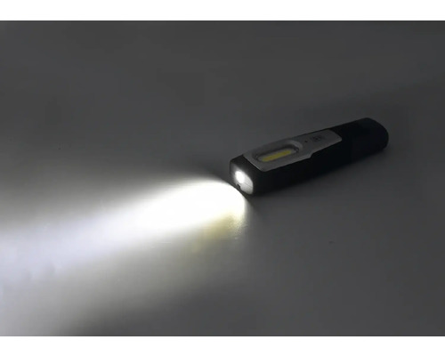 Akumulátorová svítilna s LED světlem