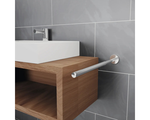 Koupelnové umyvadlo s držákem na ručníky na zdi