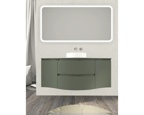 Koupelna s umyvadlovou skříňkou, umyvadlem na desku a zrcadlem s osvětlením