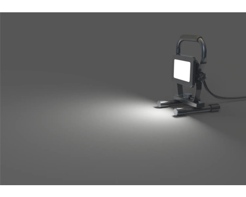 LED stavební reflektor s rukojetí a kabelem