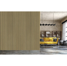 Obývací pokoj s dřevěnými stěnovými panely a žebrovaným designem