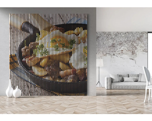 Dekorativní nástěnná malba s motivem jídla v moderně zařízeném pokoji.