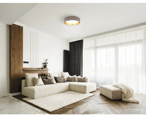 LED stropní svítidlo Eglo 75773 PALOMARO 2 10,8 W 1100 lm 3000 K hnědé/zlaté Obývací pokoj s rohovou pohovkou, kobercem, stoličkou a stropním svítidlem