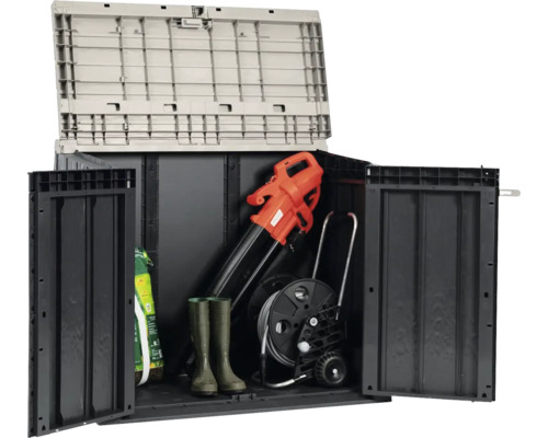 Otevřená kůlna na nářadí se zahradním nářadím