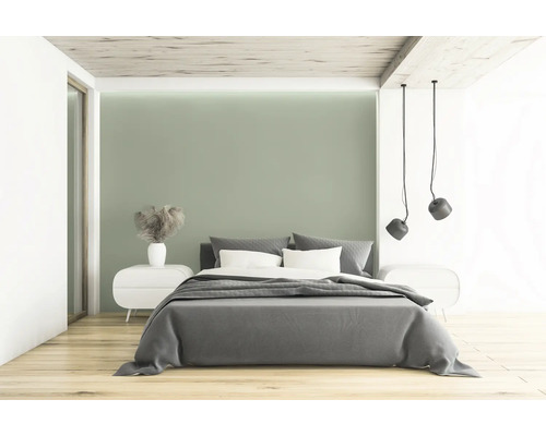 Ložnice s dvoulůžkem, nočními stolky a stropními svítidly