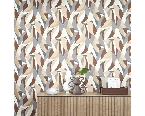 Tapeta s abstraktním listovým vzorem v hnědých, béžových a šedých tónech