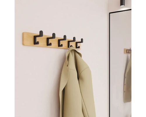 Nástěnný věšák s pěti háčky, včetně bundy