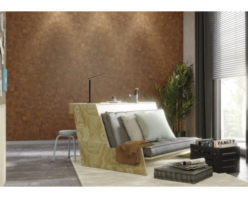 Moderní pokoj s psacím stolem, posezením s polštáři a dekoracemi