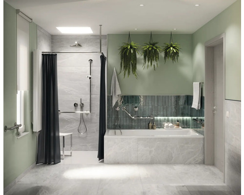 Koupelna se sprchou, vanou, madly a rostlinami