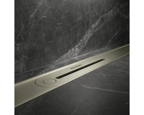 Sprchový žlab Kaldewei v koupelně s tmavým mramorem