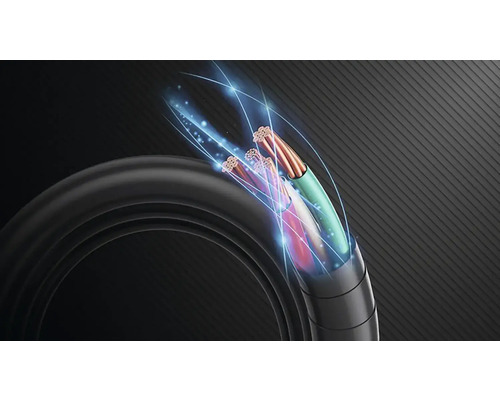Černý elektrický kabel s více barevnými žílami