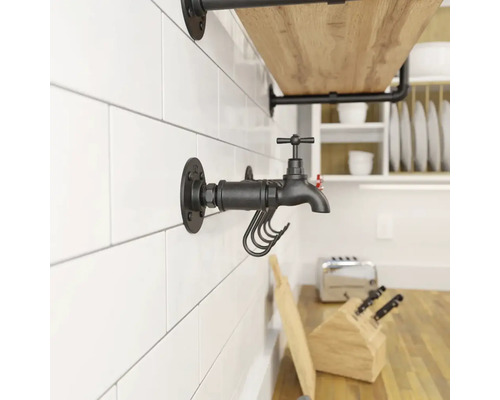 Dekorativní věšák ve tvaru vodovodního kohoutku s háčky pro montáž na stěnu