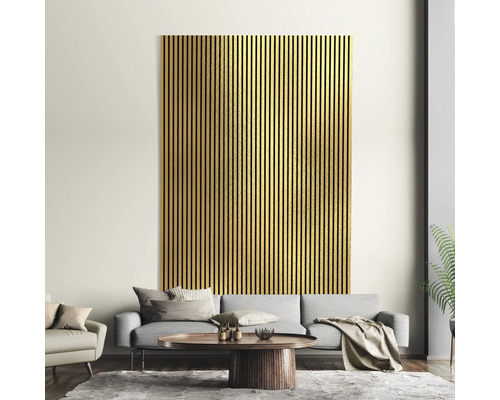 Obývací pokoj s dřevěným akustickým panelem na stěně