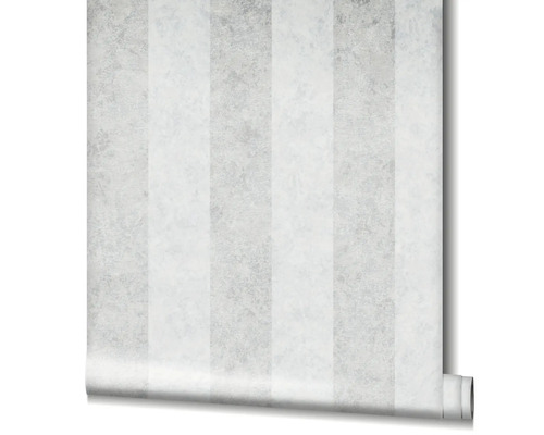 Role tapety s proužkovaným vzorem