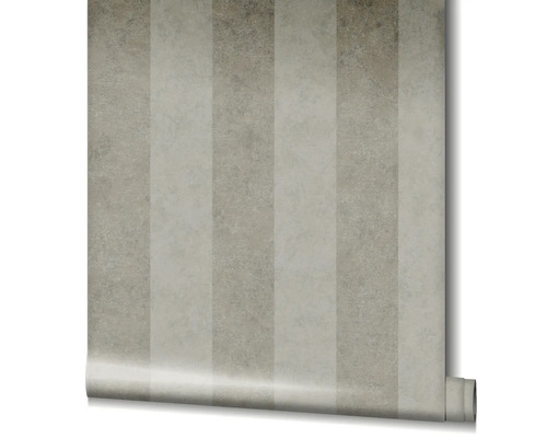 Role tapety s pruhovaným vzorem