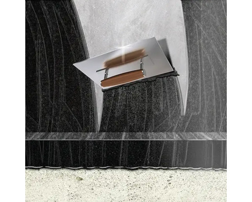 Hladítko s dřevěnou rukojetí pro omítkářské a zednické práce