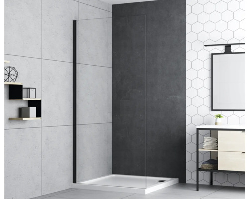 Koupelna se sprchovým koutem a umyvadlem