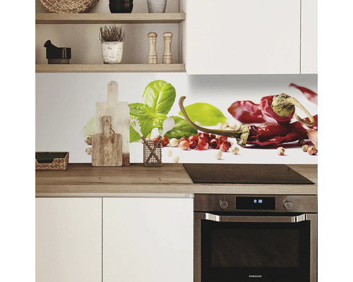 Kuchyňská zástěna s motivem chilli a bazalky