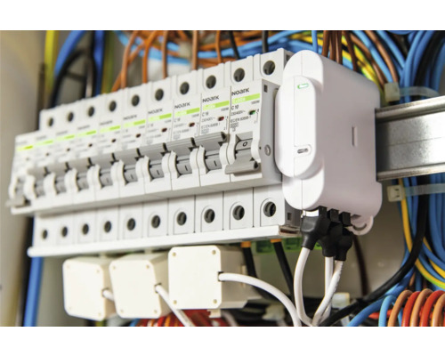 Jistič s instalovanou měřicí jednotkou v rozvaděči