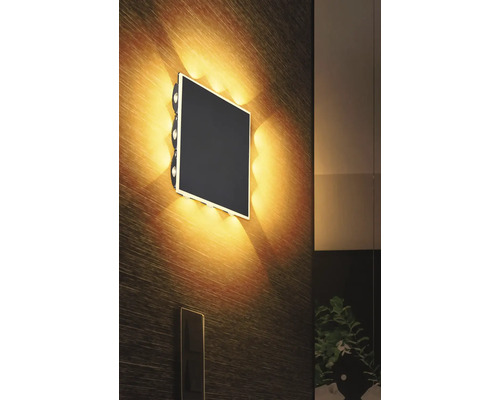 Čtvercové nástěnné svítidlo pro vnitřní použití pro nepřímé osvětlení