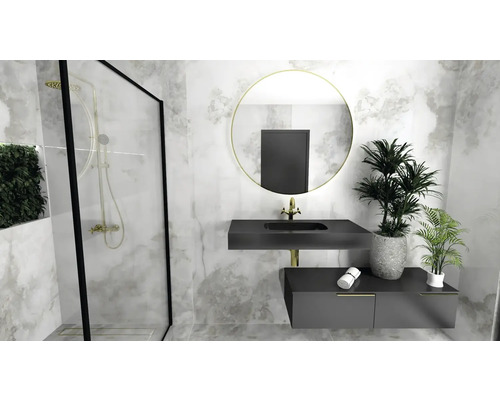 Koupelna se sprchou, umyvadlem, zrcadlem a rostlinami