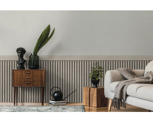 Obývací pokoj s nástěnnými panely, komodou a pohovkou pro stylový interiér.