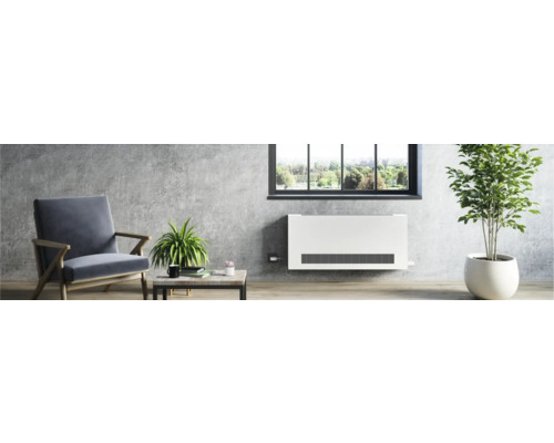 Obývací pokoj s radiátorem, křeslem, stolem a rostlinami pro příjemnou atmosféru