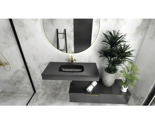 Moderní koupelna s umyvadlem, zrcadlem a rostlinami