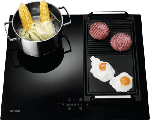 Indukční varná deska s hrncem kukuřice, hamburgery a smažená vejce