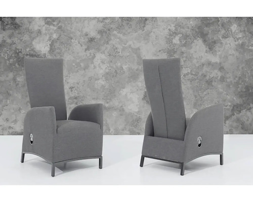 Dvě šedá látková relaxační křesla s vysokým opěradlem