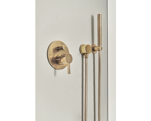 Vestavěná sprchová armatura s ruční sprchou a sprchovou hadicí