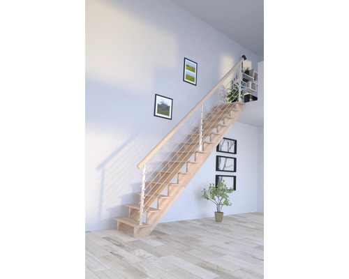 Dřevěné schodiště s kovovým zábradlím ve světlém obývacím pokoji