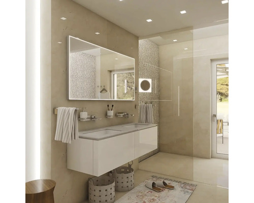 Světlá koupelna s dvojitým umyvadlem, zrcadlem, ručníky a koši pod umyvadlem