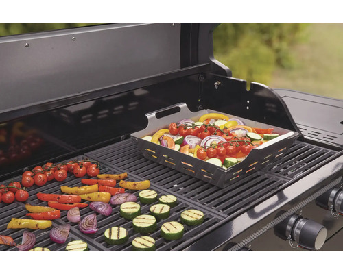 Zelenina na grilu s grilovací pánví a roštem