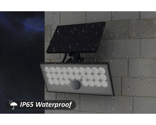 Solární lampa s pohybovým senzorem a vodotěsností IP65 na stěně