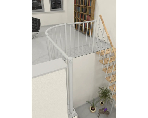 Interiérový snímek světlého obývacího pokoje se spirálovým schodištěm a přímým schodištěm