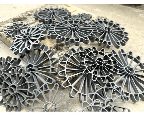 Distanční prvky pro stavbu