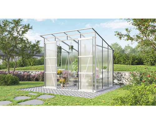Skleník Vitavia Playa 5900 polykarbonát 6 mm 192 x 254 cm hliník vč. základového rámu Skleník v zahradě s rostlinami a květinami