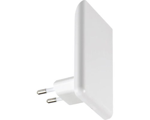 Bílý opakovač signálu WiFi se zástrčkou