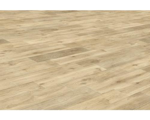 Položená podlahová krytina se vzhledem dřeva