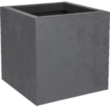 Čtvercový květináč z betonu