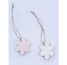 Dva květinové ozdobné přívěsky se šňůrkou