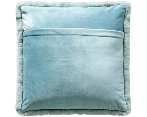 Polštář s kožešinovým okrajem