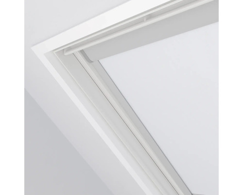 Střešní okno se zatemňovací roletou