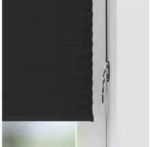 Černá plisovaná roleta na okně