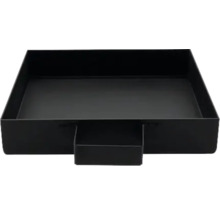 Černá kovová truhlík