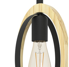 Závěsná lampa s dřevěnými a kovovými prvky