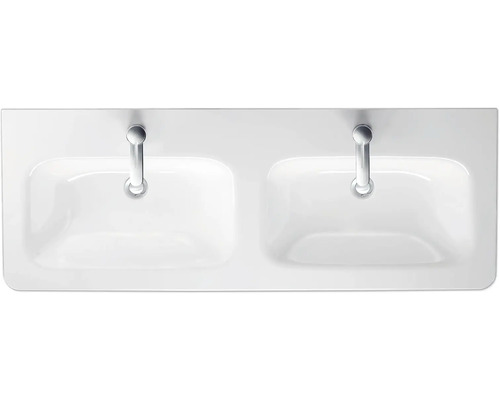 Pohled shora na dvojité umyvadlo se dvěma bateriemi