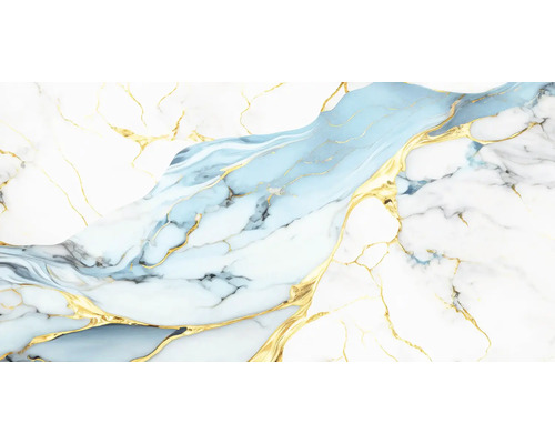 Mramorová tapeta se zlatými žilkami a světle modrými akcenty